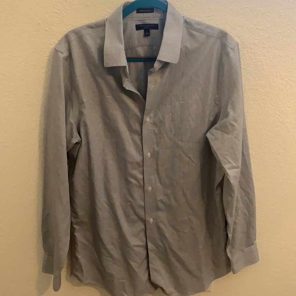 Men’s dress shirt. Size L